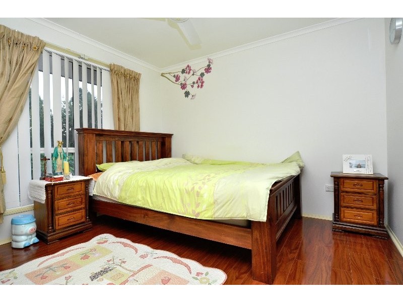 8 Knight Crescent, Nerang QLD 4211