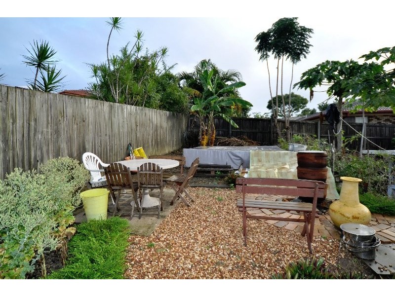 8 Knight Crescent, Nerang QLD 4211