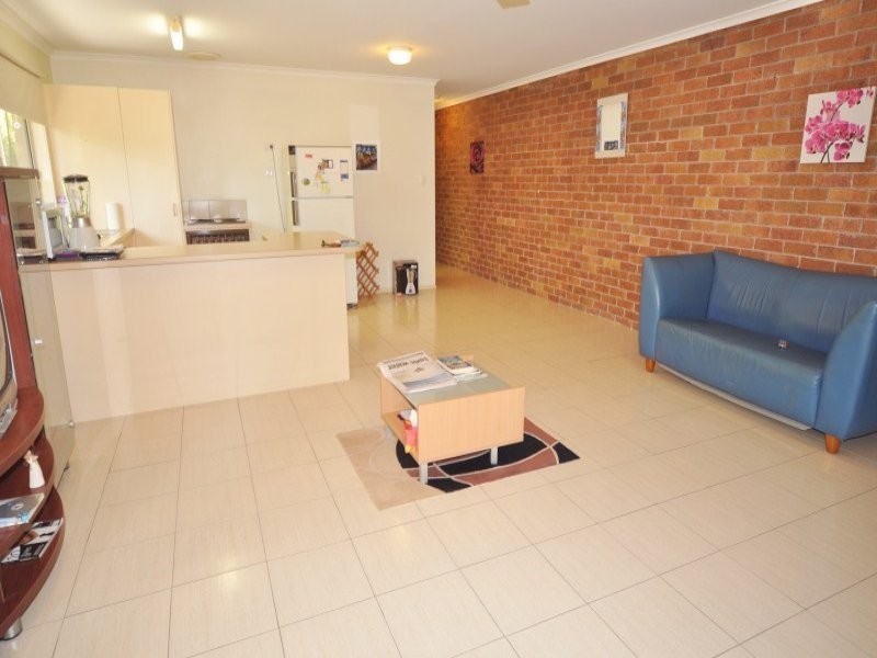 11 Bruce Avenue, Paradise Point QLD 4216