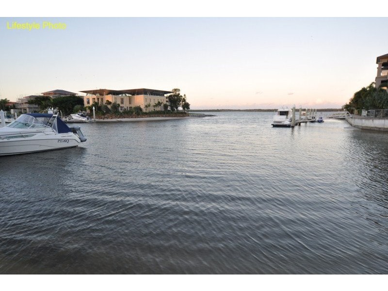 1/18 Madang Crescent, Runaway Bay QLD 4216