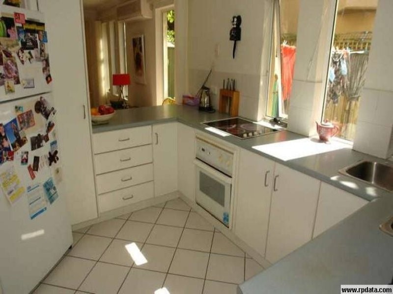 2/16 Hollywell Road, Biggera Waters QLD 4216