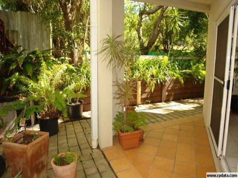 2/16 Hollywell Road, Biggera Waters QLD 4216