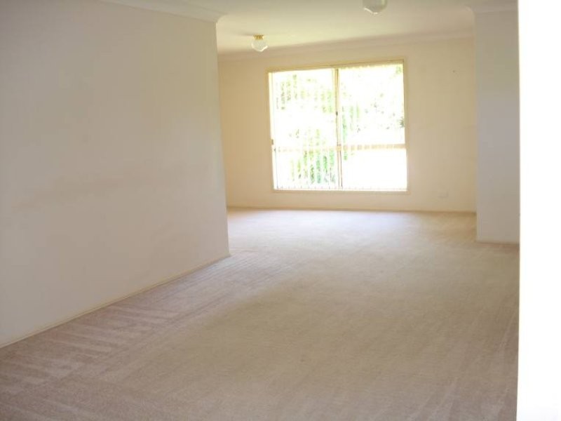 1 Oak Hill Crescent, Parkwood QLD 4214