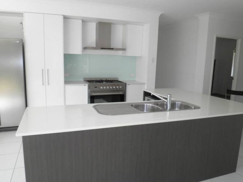 1 Picton Court, Upper Coomera QLD 4209