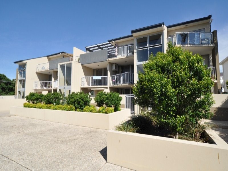 1/8 Proud Street, Labrador QLD 4215