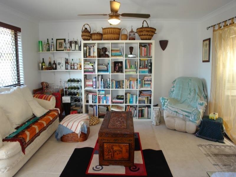 10 Sundown Drive, Paradise Point QLD 4216