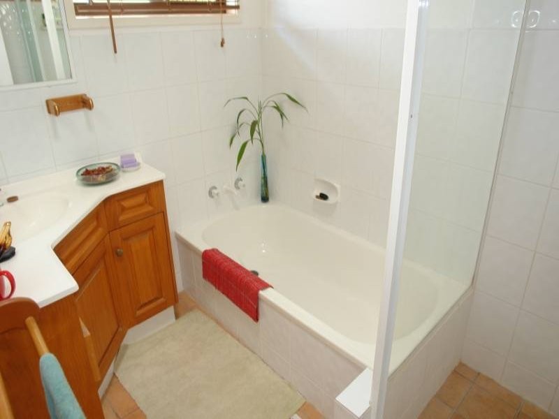 10 Sundown Drive, Paradise Point QLD 4216