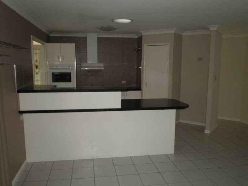 76 Open Drive, Arundel QLD 4214