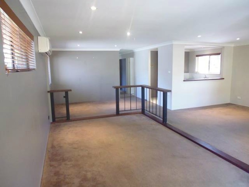 16 Allinga Street, Coombabah QLD 4216