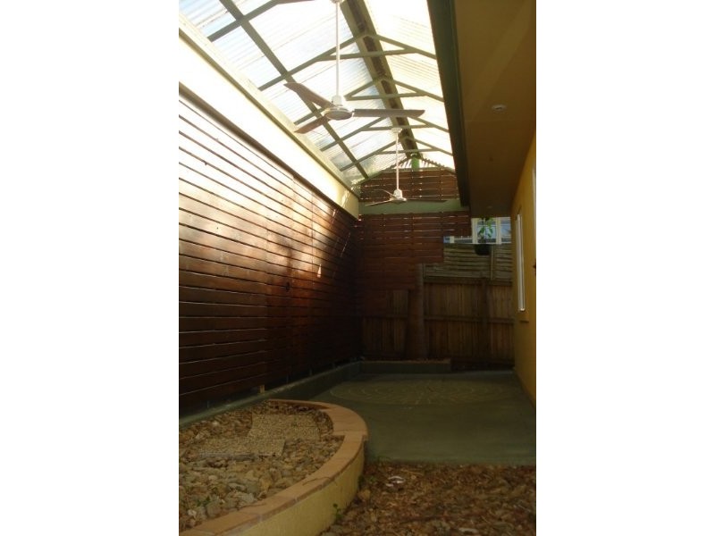 7 Kerr Avenue, Southport QLD 4215