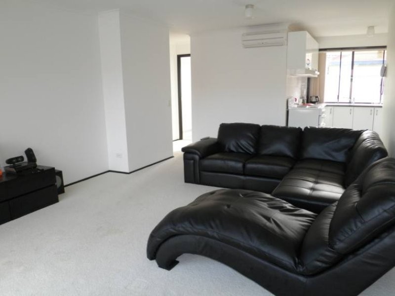 1/70 Botanical Drive, Labrador QLD 4215