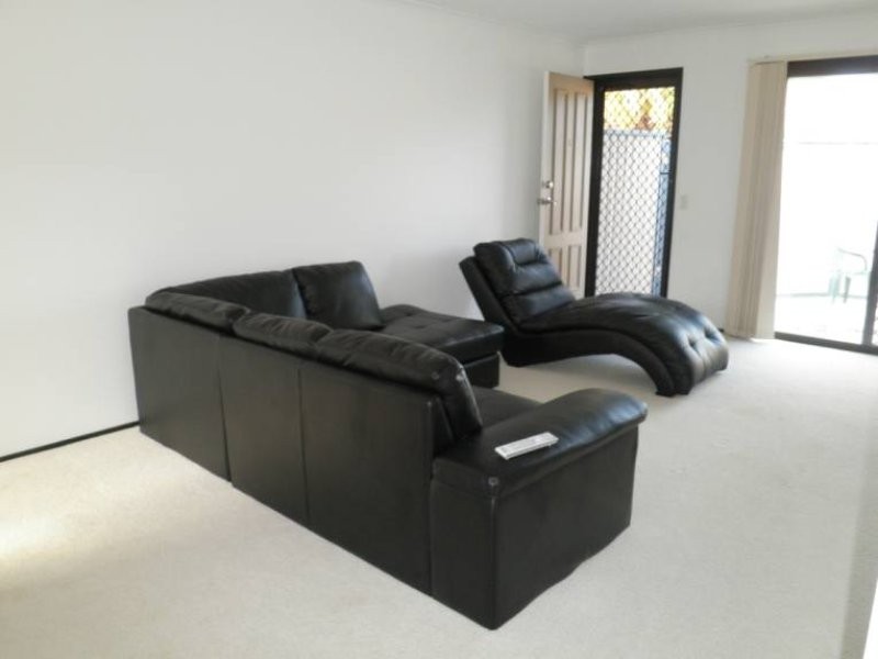 1/70 Botanical Drive, Labrador QLD 4215