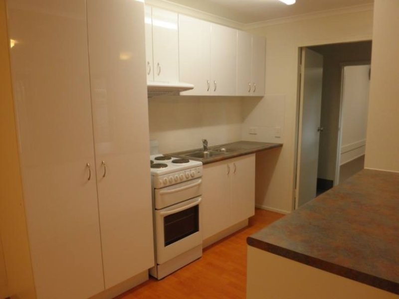 2/23 Stephenson Street, Labrador QLD 4215