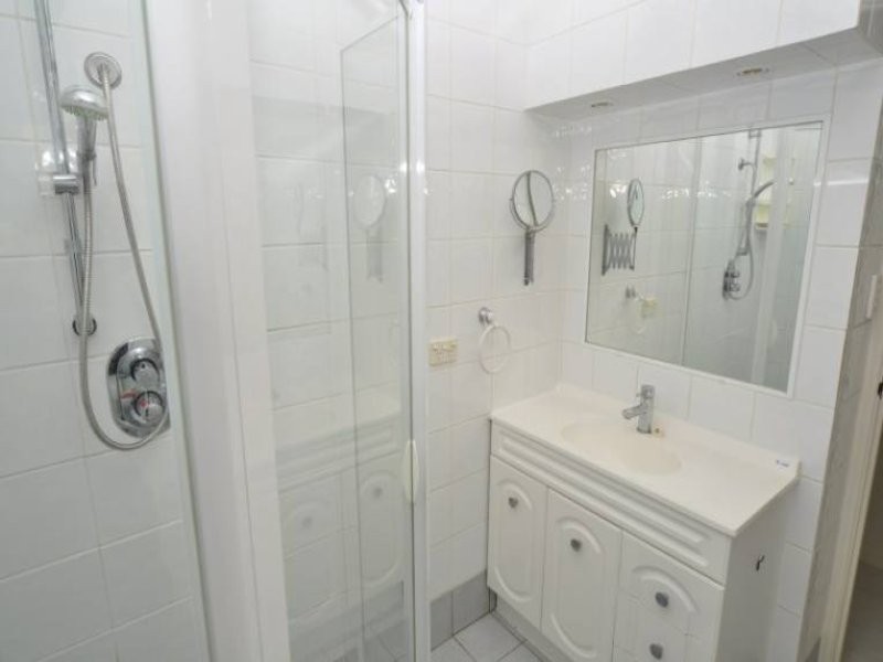 1/108 Oxley Drive, Paradise Point QLD 4216