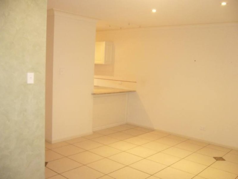 3/72 Imperial Parade, Labrador QLD 4215