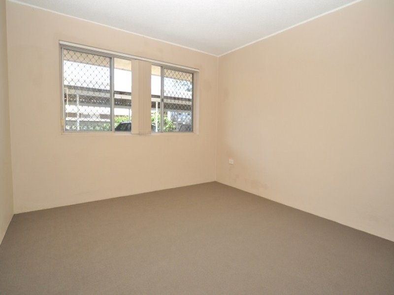 3/10 Railway Street, Southport QLD 4215