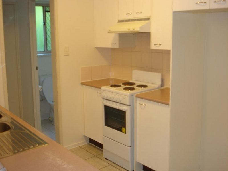 166/31 Usher Avenue, Labrador QLD 4215