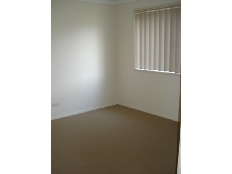 166/31 Usher Avenue, Labrador QLD 4215