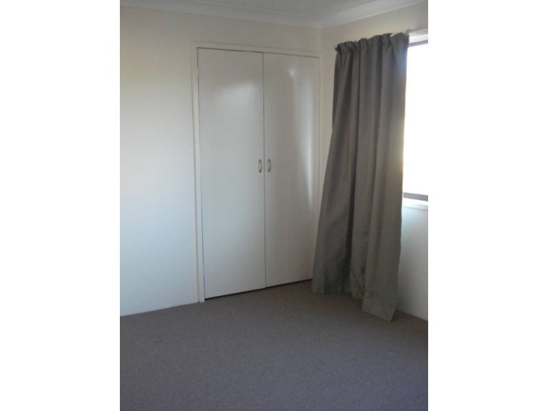 2/156 Frank Street, Labrador QLD 4215