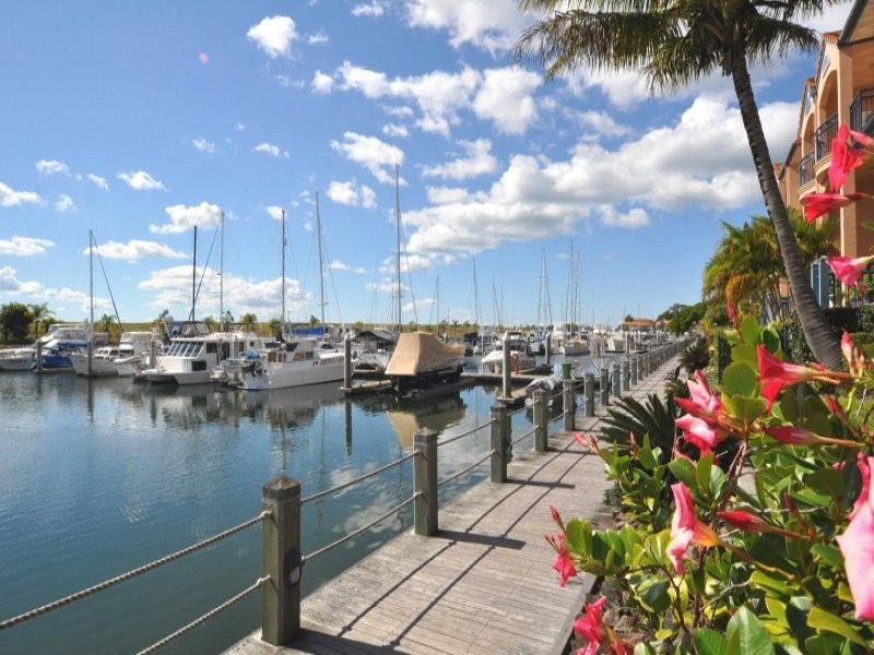 80 John Lund Drive, Hope Island QLD 4212