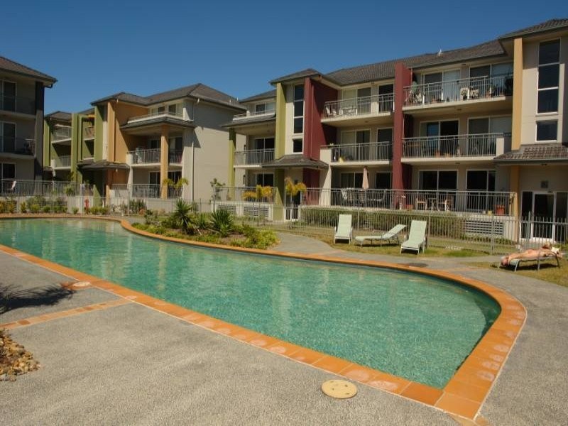 703/33 Clark Street, Biggera Waters QLD 4216