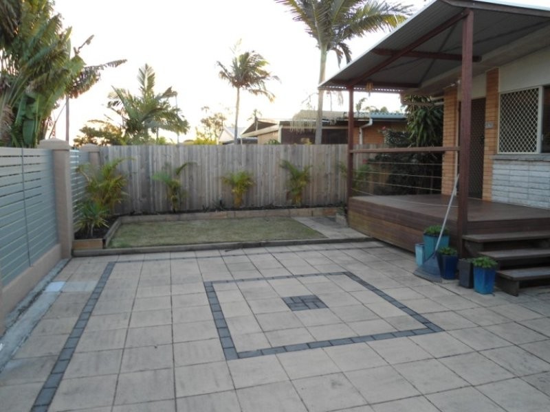 15 Nambur Street, Runaway Bay QLD 4216