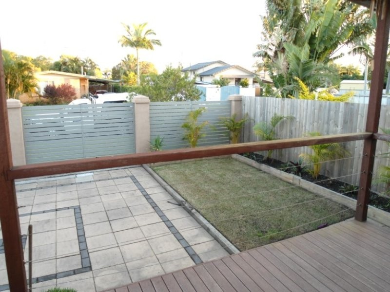 15 Nambur Street, Runaway Bay QLD 4216