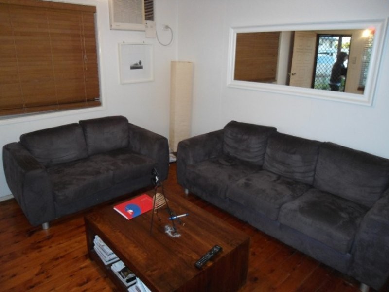 15 Nambur Street, Runaway Bay QLD 4216
