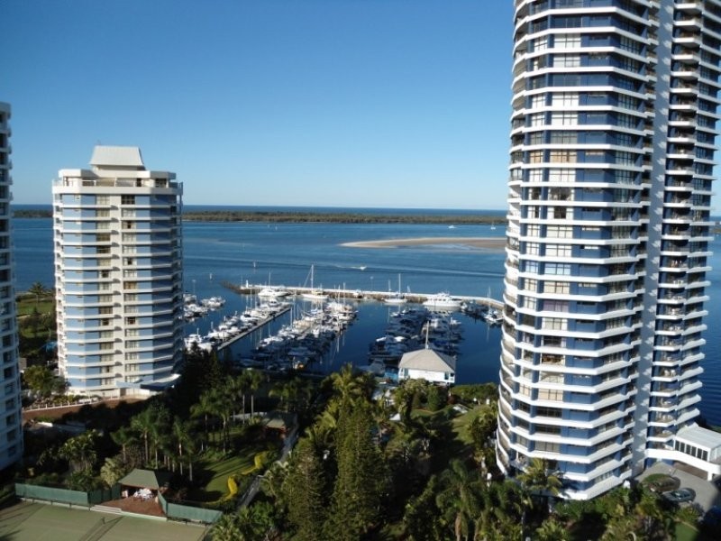 66/21 Bayview Street, Runaway Bay QLD 4216