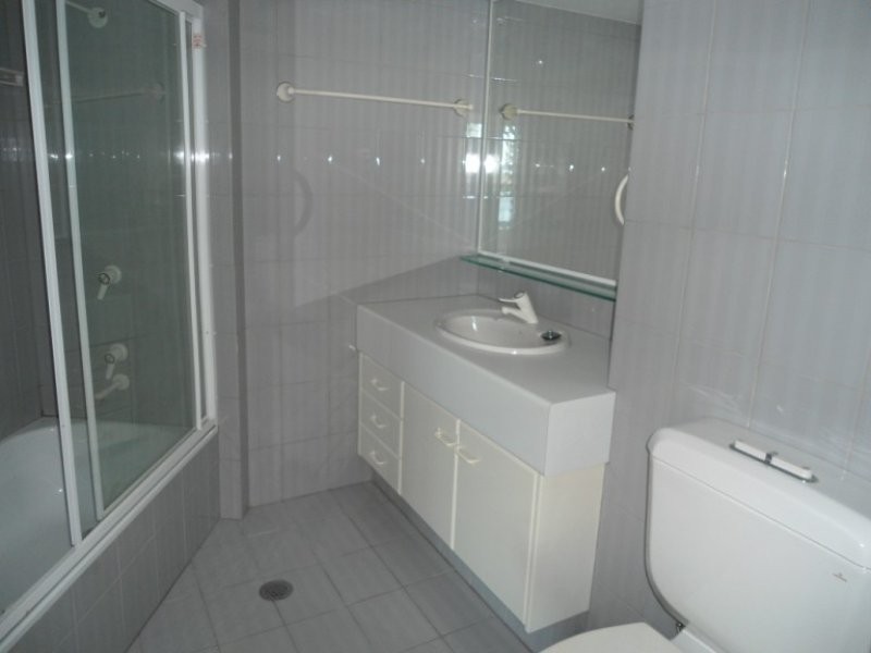 66/21 Bayview Street, Runaway Bay QLD 4216