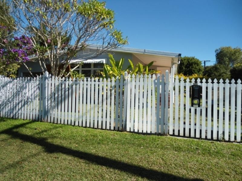 220 Turpin Road, Labrador QLD 4215