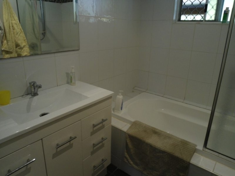 220 Turpin Road, Labrador QLD 4215