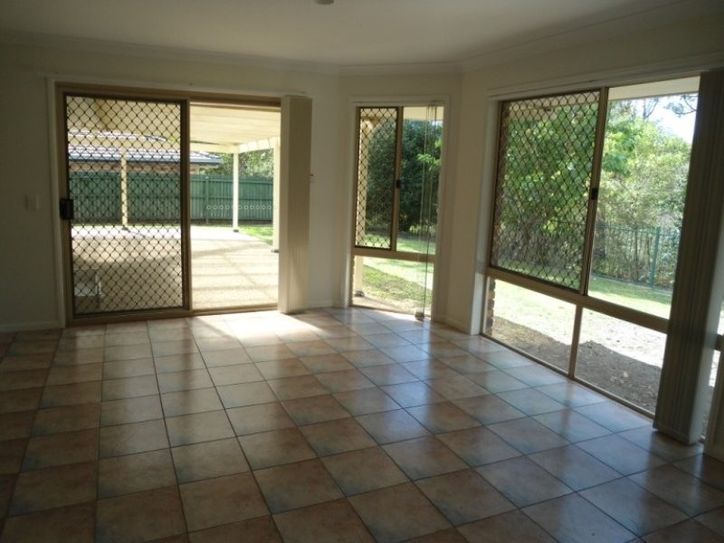 143 Henry Cotton Drive, Parkwood QLD 4214