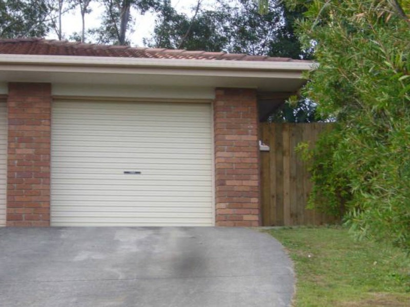 2/8 Hill Court, Labrador QLD 4215