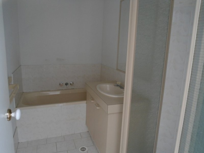 14 James Cagney Close, Parkwood QLD 4214