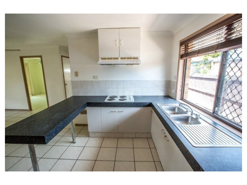 2/25 Nina Parade, Arundel QLD 4214