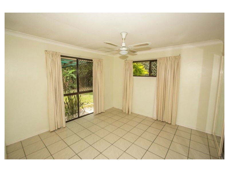2/25 Nina Parade, Arundel QLD 4214