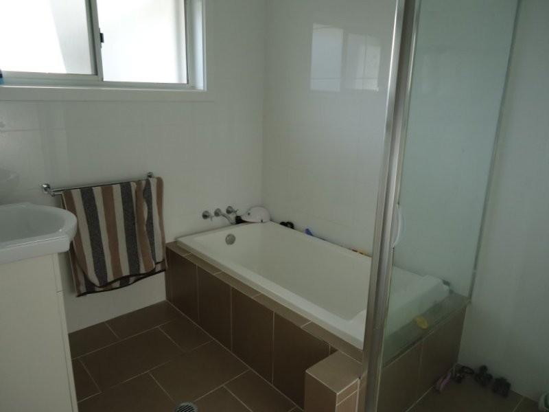 10 Bluegum Avenue, Hollywell QLD 4216