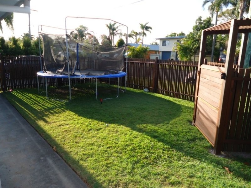 10 Bluegum Avenue, Hollywell QLD 4216