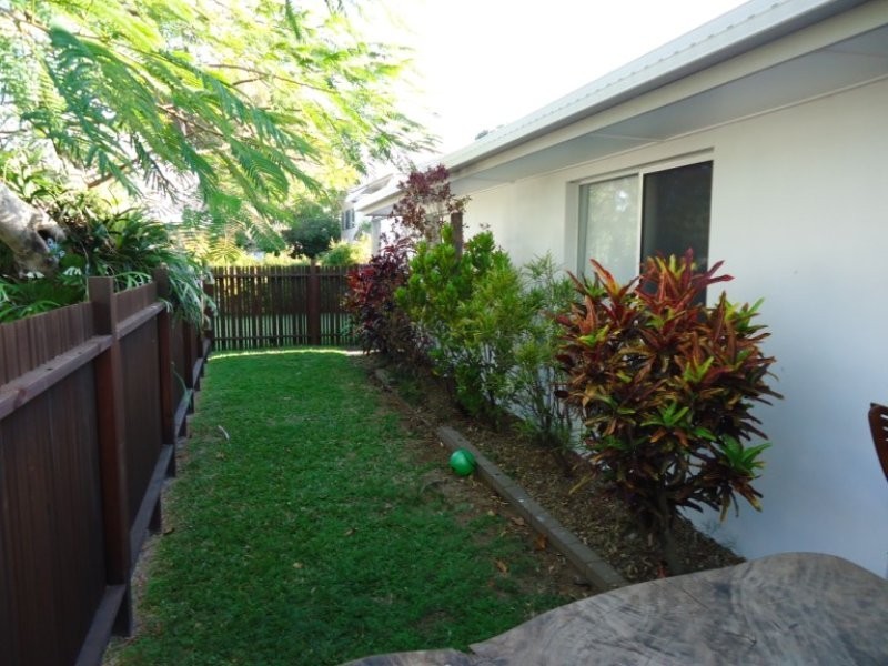 10 Bluegum Avenue, Hollywell QLD 4216