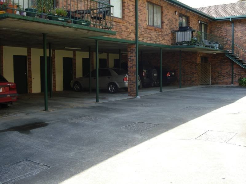 2/13 Baker Avenue, Labrador QLD 4215