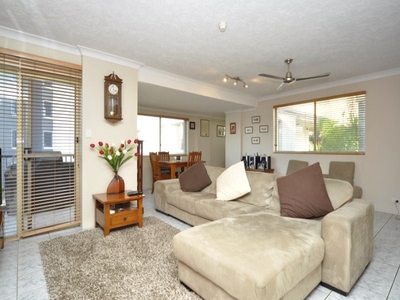 28/418 Marine Parade, Biggera Waters QLD 4216