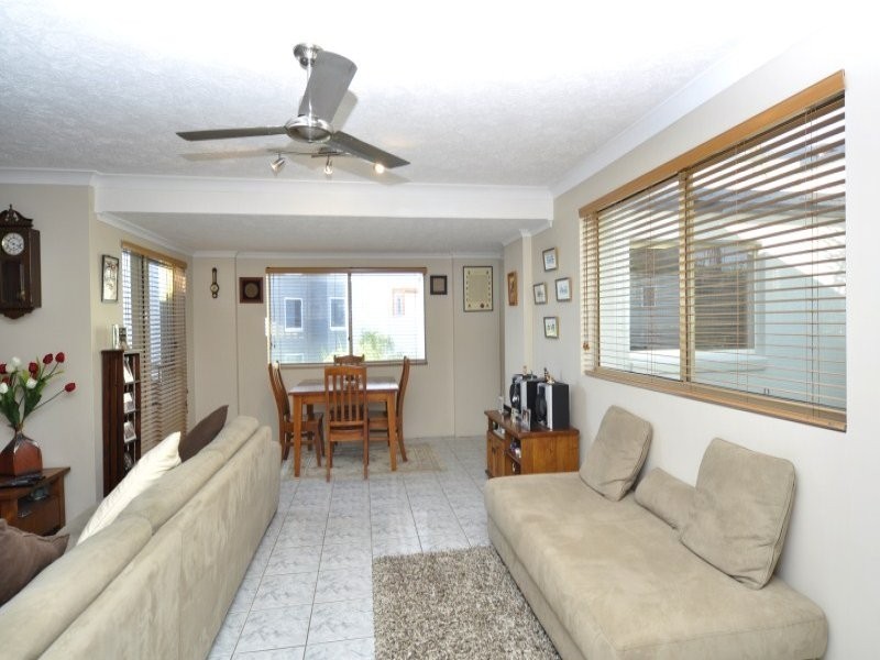 28/418 Marine Parade, Biggera Waters QLD 4216