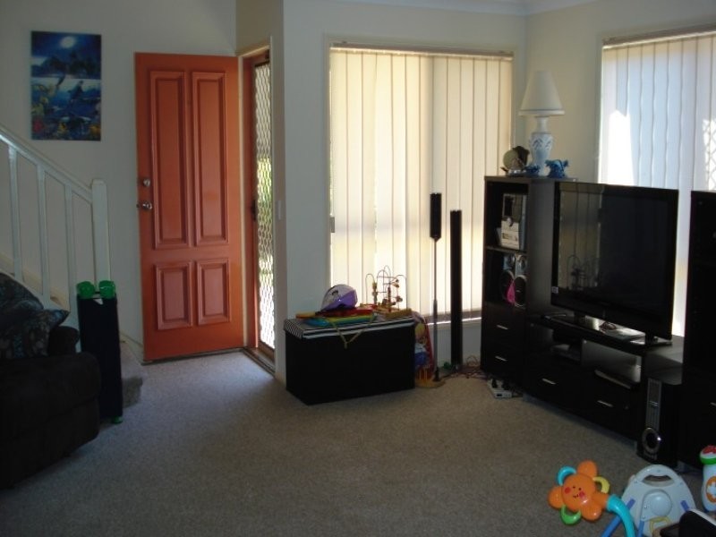 1/350 Government Road, Labrador QLD 4215