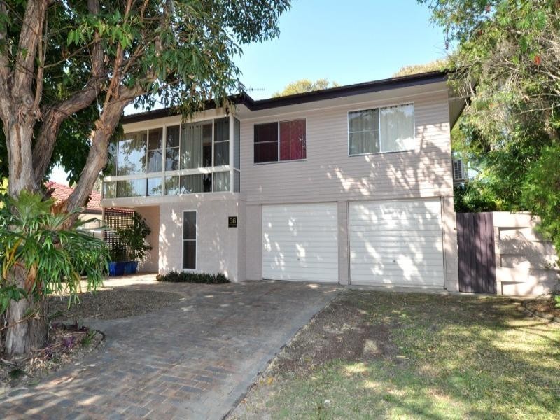 38 Bruce Avenue, Paradise Point QLD 4216