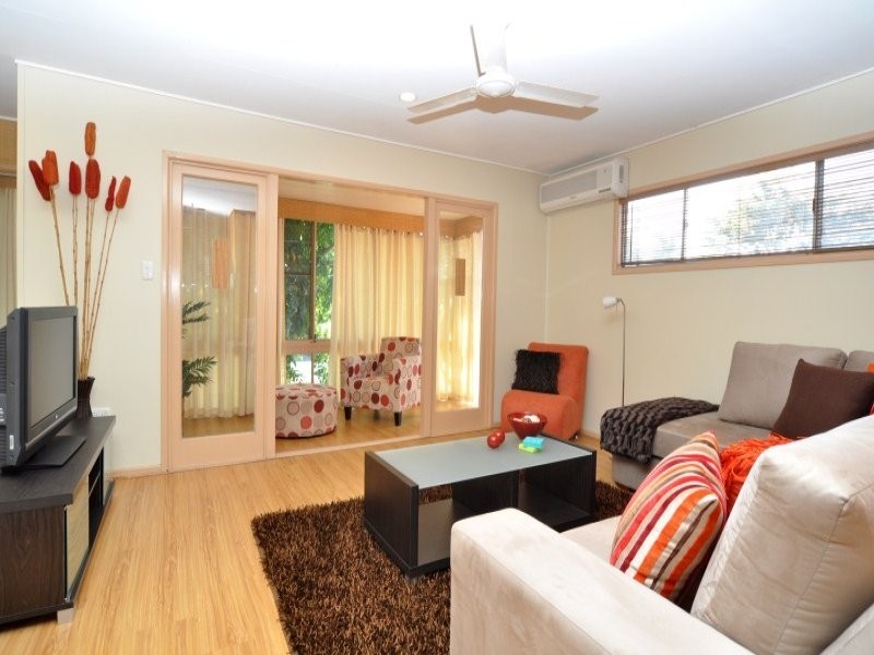 38 Bruce Avenue, Paradise Point QLD 4216