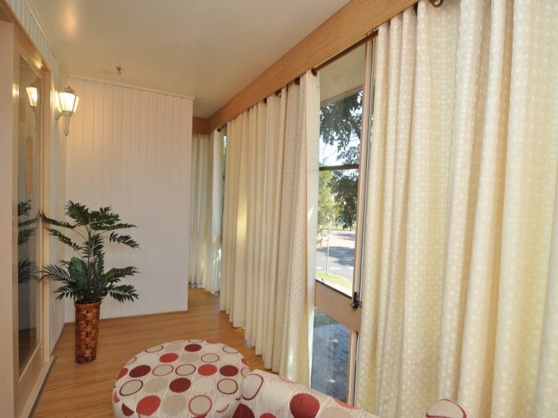 38 Bruce Avenue, Paradise Point QLD 4216