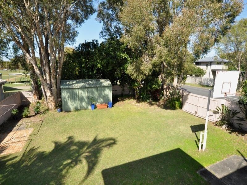 38 Bruce Avenue, Paradise Point QLD 4216