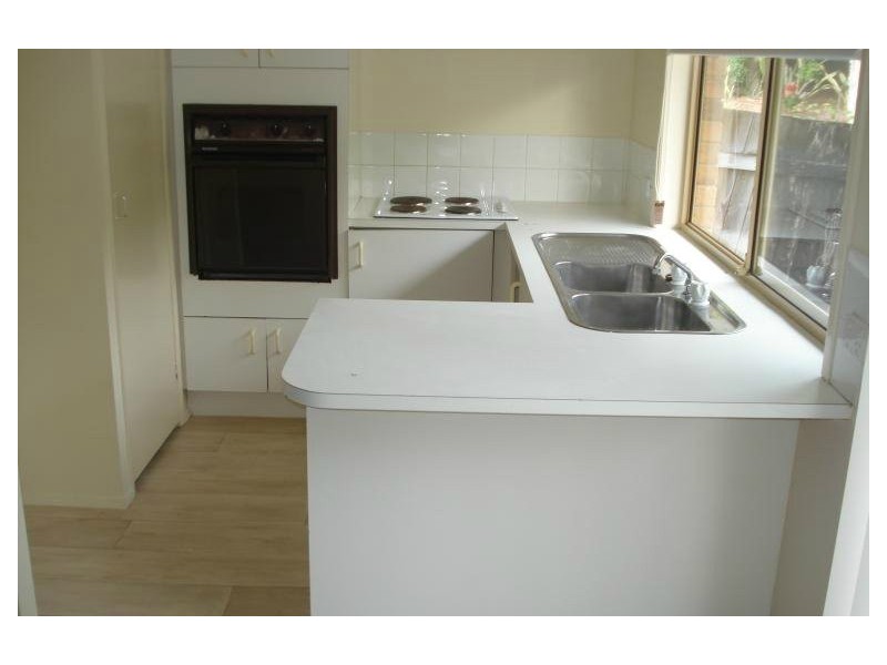 1/5 Waterbird Court, Coombabah QLD 4216