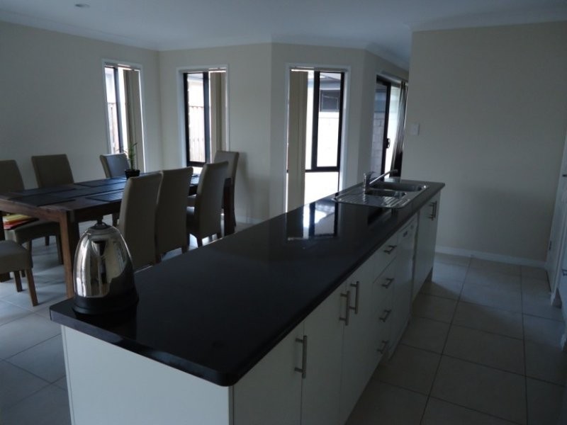 10 Orara Street, Pacific Pines QLD 4211